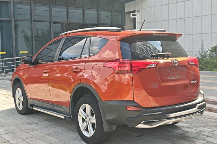 Used Toyota RAV4 2013 2.0L CVT Two-Wheel Drive Urban Edition Exterior 2