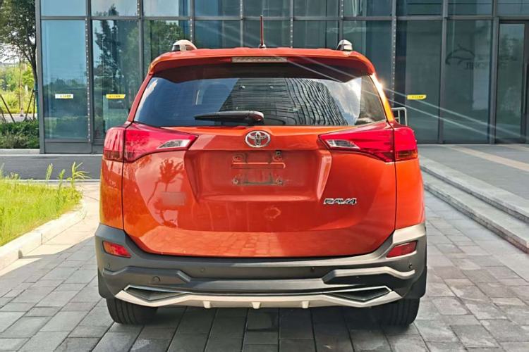 Used Toyota RAV4 2013 2.0L CVT Two-Wheel Drive Urban Edition Exterior 3