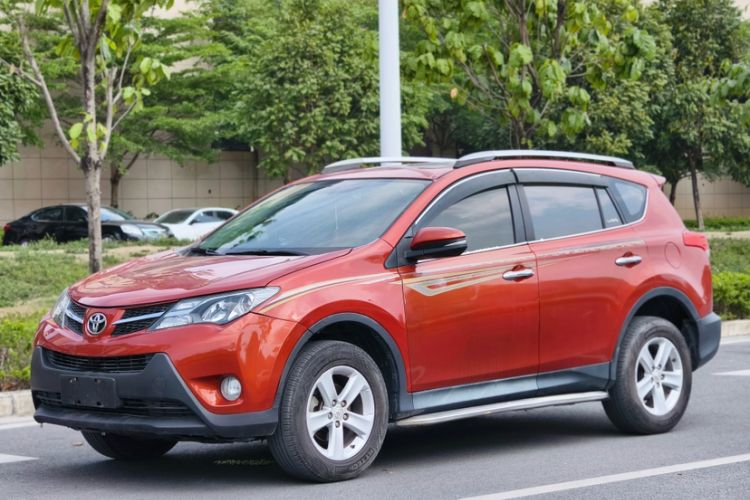 Used Toyota RAV4 2013 2.0L CVT Four-Wheel Drive New Edition Exterior 3