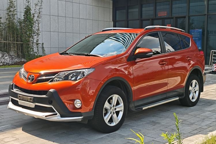 Used Toyota RAV4 2013 2.0L CVT Two-Wheel Drive Urban Edition Exterior 5