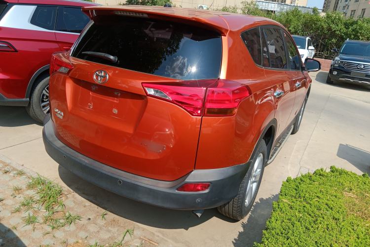 Used Toyota RAV4 2013 2.0L CVT Four-Wheel Drive New Edition Exterior 5