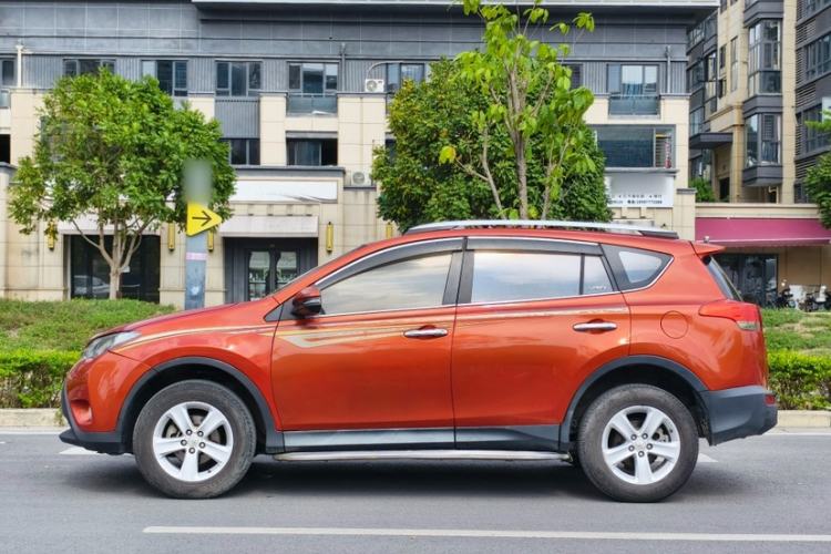 Used Toyota RAV4 2013 2.0L CVT Four-Wheel Drive New Edition Exterior 5