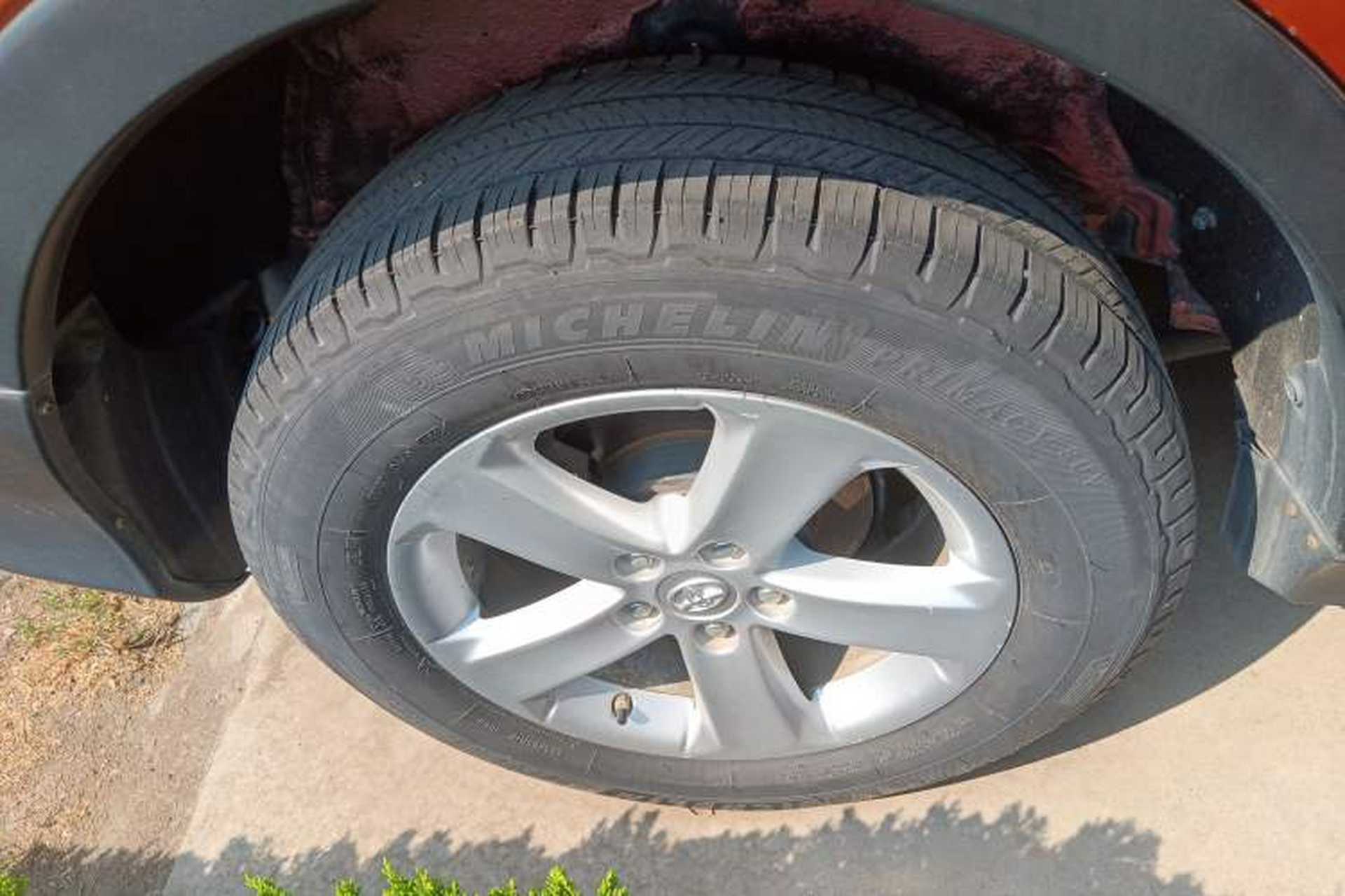 Used Toyota RAV4 2013 2.0L CVT Four-Wheel Drive New Edition Exterior 8