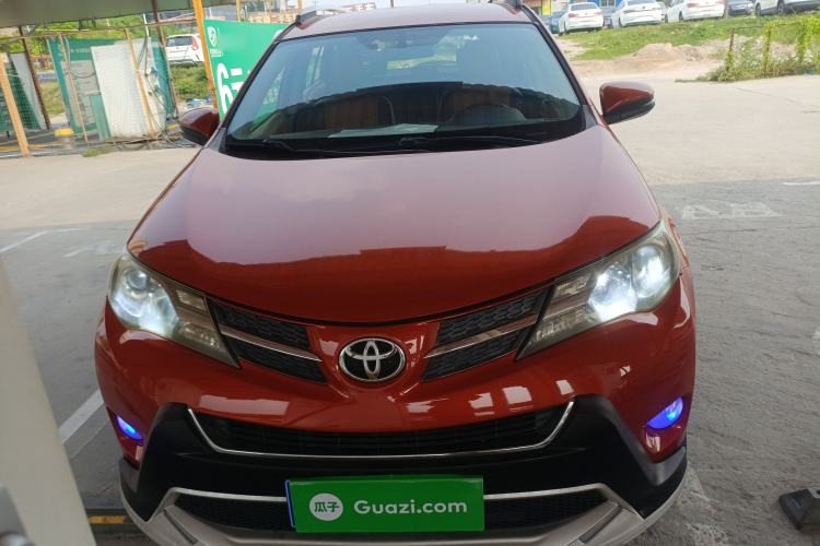 Used Toyota RAV4 2013 2.0L CVT Two-Wheel Drive Urban Edition Front