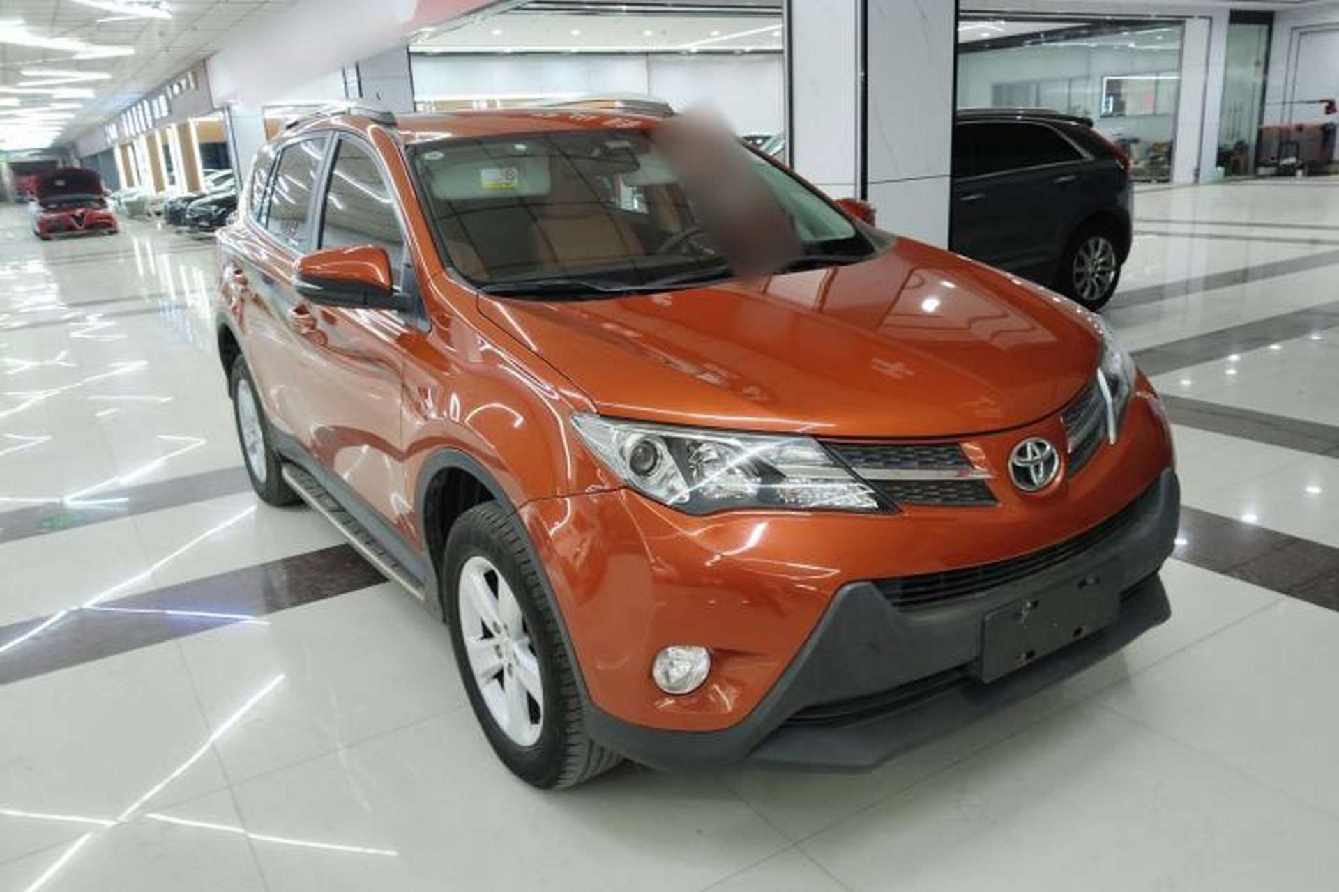 Used Toyota RAV4 2013 2.0L CVT Four-Wheel Drive Fashion Edition Front Right 45 Deg