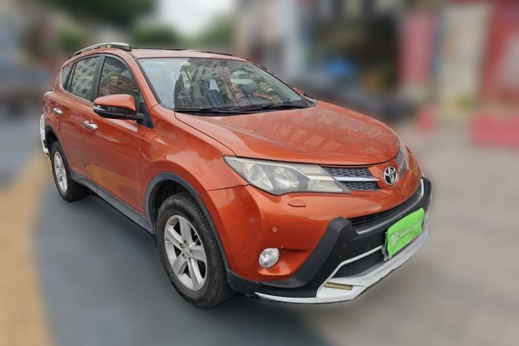 Used Toyota RAV4 2013 2.5L Automatic 4x4 Elite Edition Front Right 45 Deg