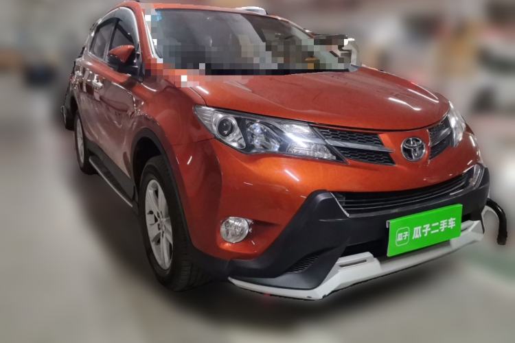 Used Toyota RAV4 2013 2.0L CVT Four-Wheel Drive New Edition Front Right 45 Deg
