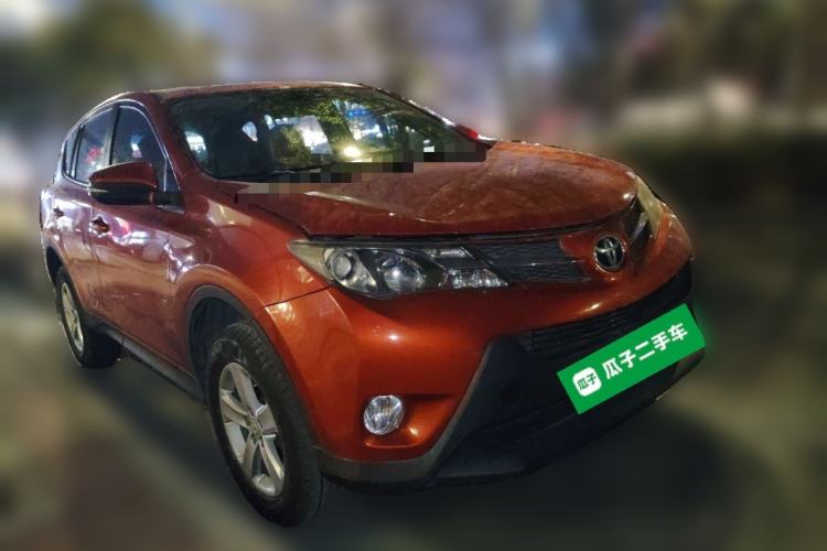 Used Toyota RAV4 2013 2.0L CVT Four-Wheel Drive Fashion Edition Front Right 45 Deg