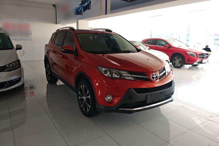 Used Toyota RAV4 2013 2.5L Automatic 4x4 Prestige Edition Front Right 45 Deg