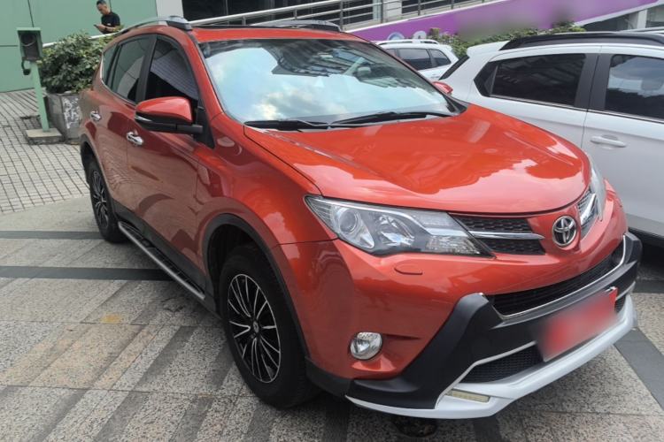 Used Toyota RAV4 2013 2.5L Automatic 4x4 Elite Edition Front Right 45 Deg