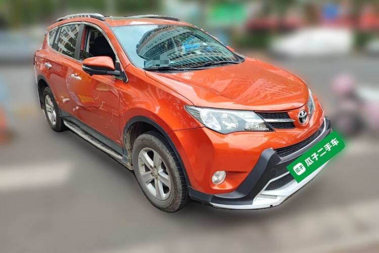 Used Toyota RAV4 2013 2.0L CVT Four-Wheel Drive New Edition Front Right 45 Deg