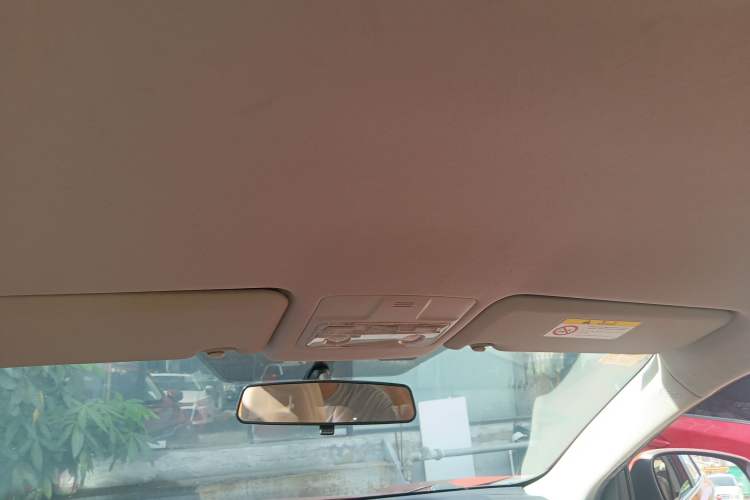 Used Toyota RAV4 2013 2.0L CVT Two-Wheel Drive Urban Edition Headliner