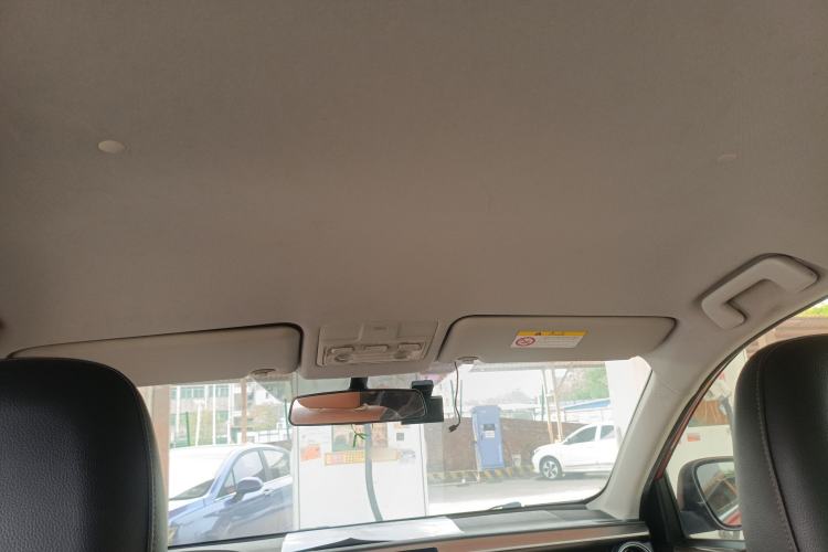 Used Toyota RAV4 2013 2.0L CVT Two-Wheel Drive Urban Edition Headliner