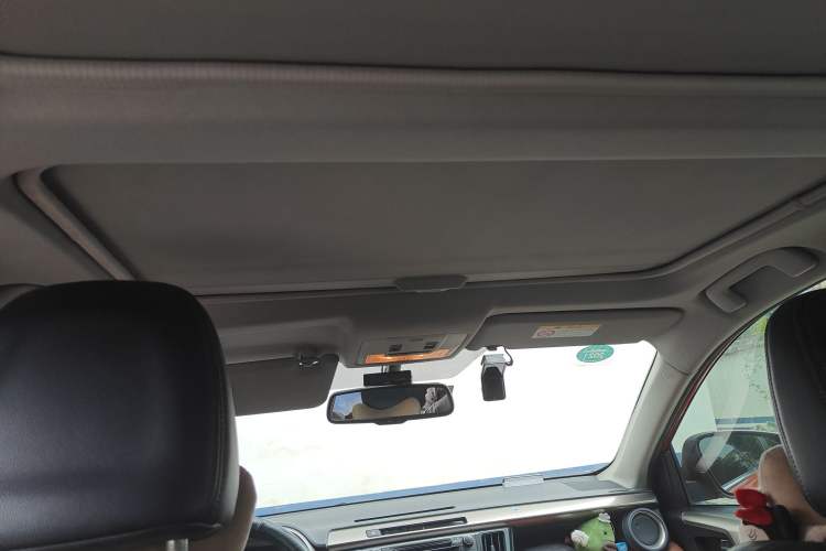 Used Toyota RAV4 2013 2.5L Automatic 4x4 Elite Edition Headliner