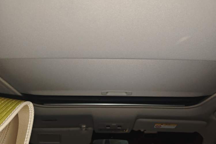 Used Toyota RAV4 2013 2.0L CVT Four-Wheel Drive New Edition Headliner