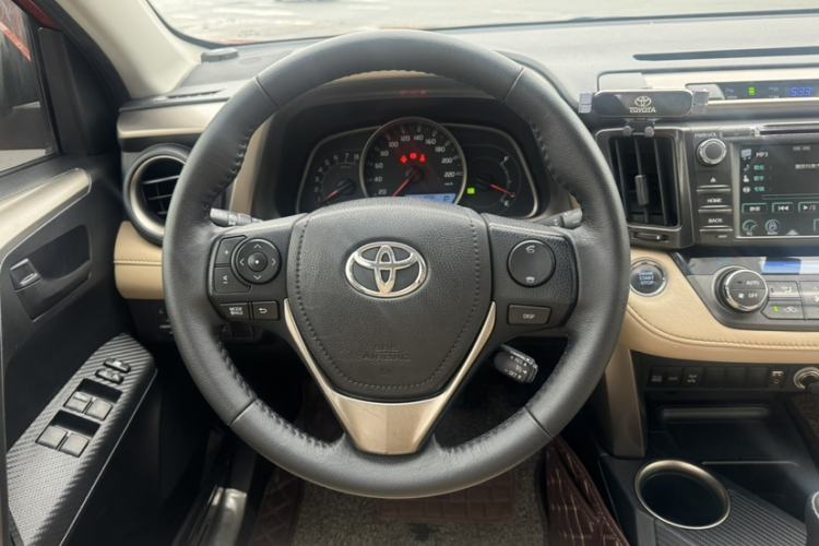 Used Toyota RAV4 2013 2.5L Automatic 4x4 Elite Edition Interior 1