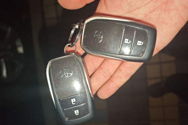 Used Toyota RAV4 2013 2.0L CVT Four-Wheel Drive New Edition Interior 1