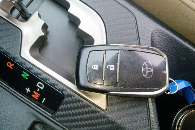 Used Toyota RAV4 2013 2.0L CVT Four-Wheel Drive New Edition Interior 1
