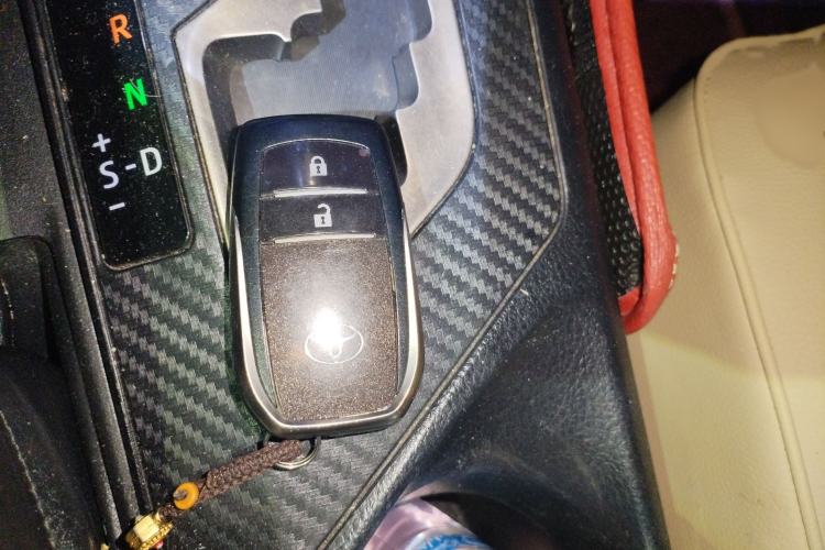Used Toyota RAV4 2013 2.5L Automatic 4x4 Elite Edition Interior 1