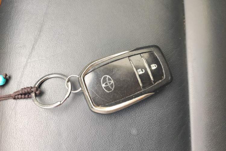 Used Toyota RAV4 2013 2.0L CVT Four-Wheel Drive New Edition Interior 1
