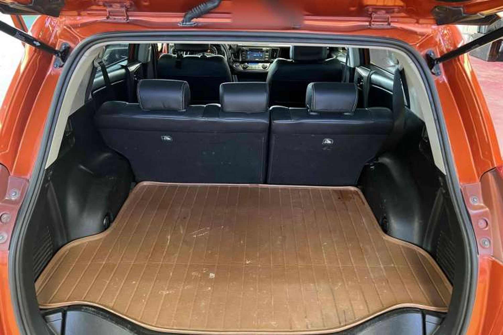 Used Toyota RAV4 2013 2.0L CVT Four-Wheel Drive New Edition Interior 4