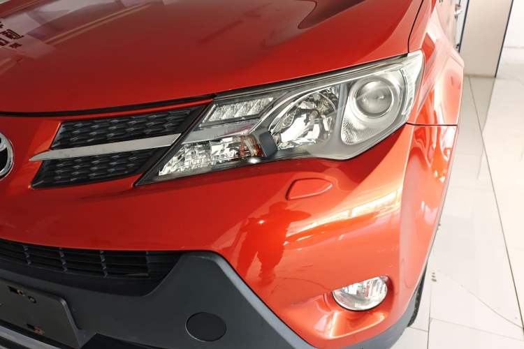 Used Toyota RAV4 2013 2.5L Automatic 4x4 Prestige Edition Left Front Headlight