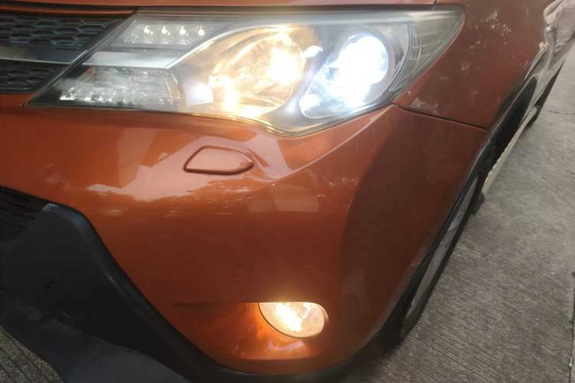 Used Toyota RAV4 2013 2.5L Automatic 4x4 Elite Edition Left Front Headlight