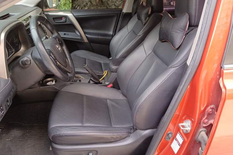 Used Toyota RAV4 2013 2.5L Automatic 4x4 Elite Edition Left Front Seat