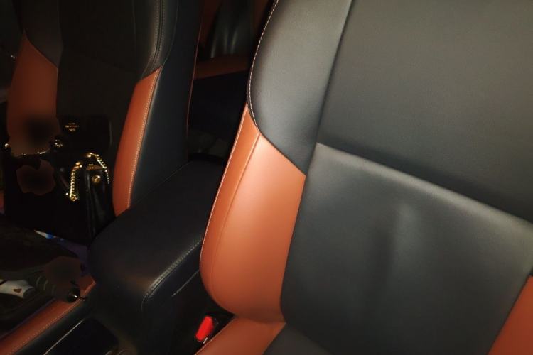 Used Toyota RAV4 2013 2.5L Automatic 4x4 Elite Edition Left Front Seat