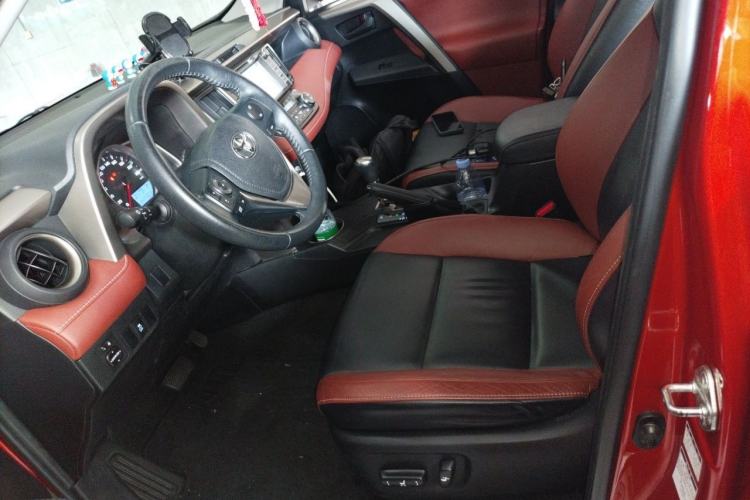 Used Toyota RAV4 2013 2.5L Automatic 4x4 Elite Edition Left Front Seat
