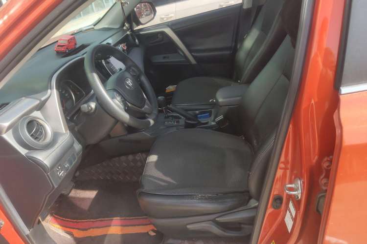 Used Toyota RAV4 2013 2.0L CVT Four-Wheel Drive Fashion Edition Left Front Seat