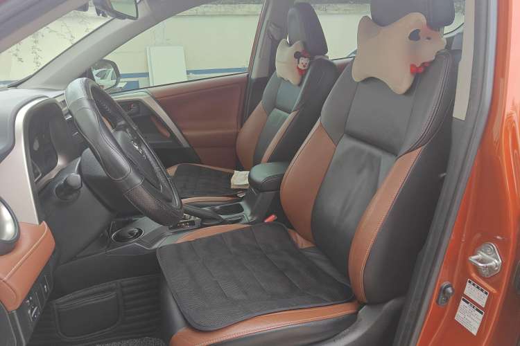 Used Toyota RAV4 2013 2.5L Automatic 4x4 Elite Edition Left Front Seat