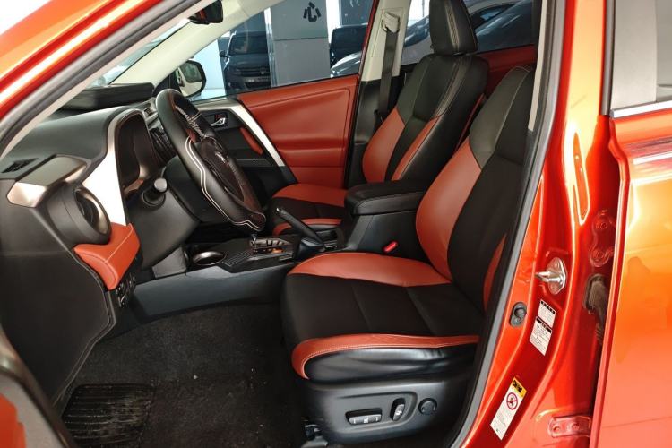 Used Toyota RAV4 2013 2.5L Automatic 4x4 Prestige Edition Left Front Seat