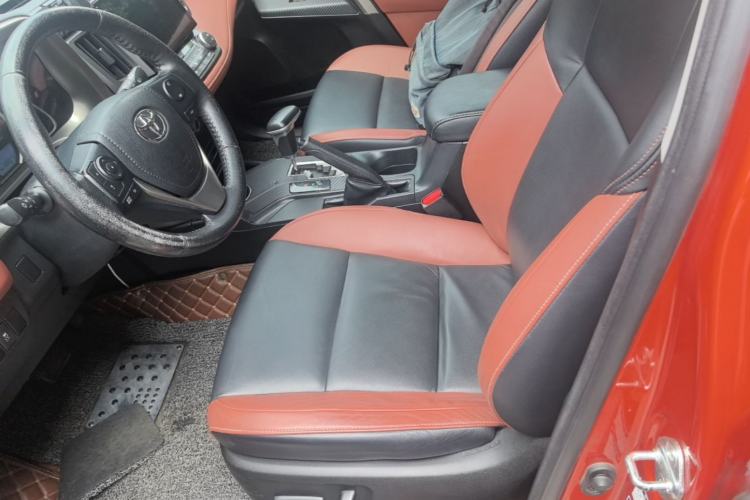 Used Toyota RAV4 2013 2.5L Automatic 4x4 Elite Edition Left Front Seat