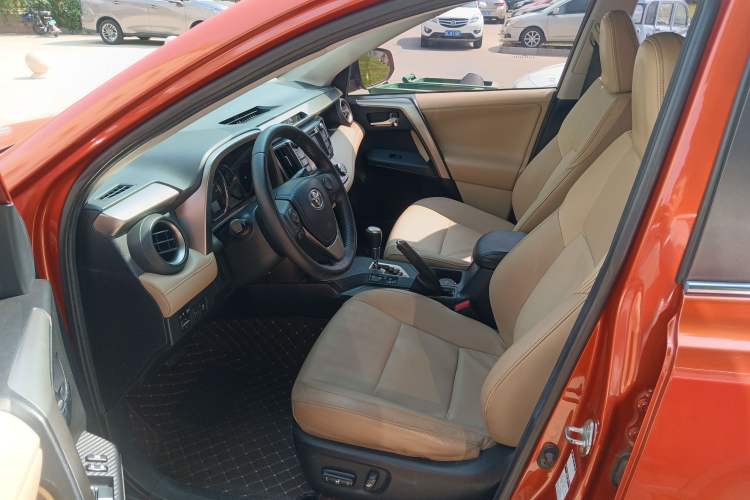 Used Toyota RAV4 2013 2.0L CVT Four-Wheel Drive New Edition Left Front Seat