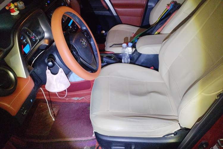 Used Toyota RAV4 2013 2.5L Automatic 4x4 Elite Edition Left Front Seat