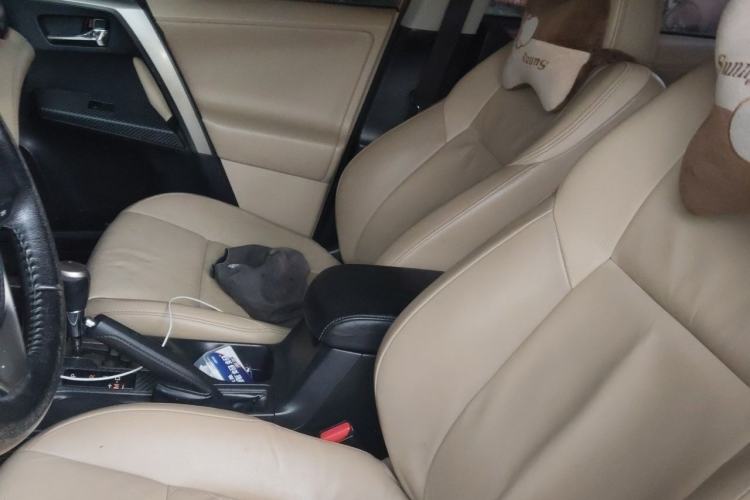 Used Toyota RAV4 2013 Special Edition 2.0L Automatic Elite Left Front Seat