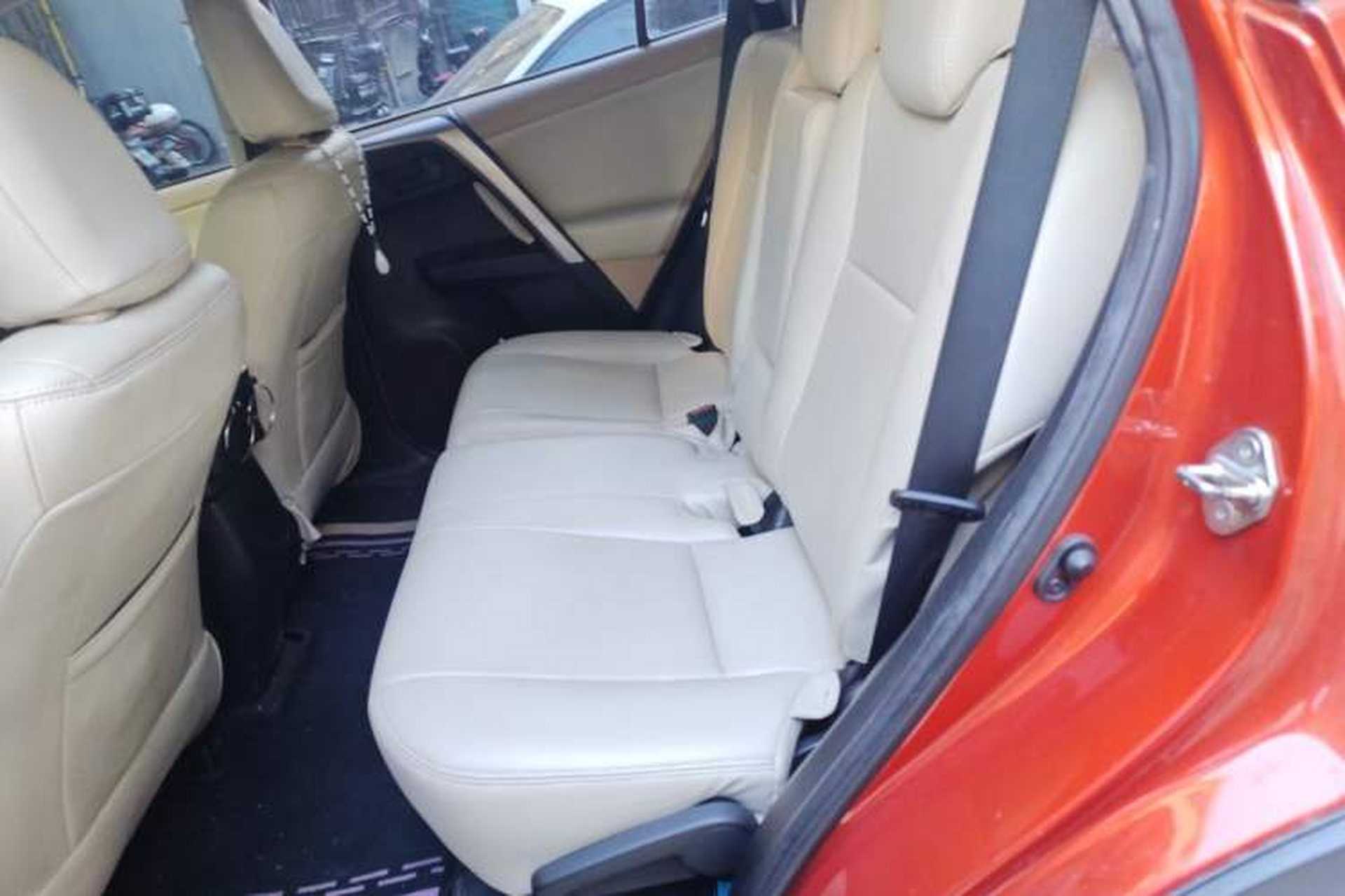 Used Toyota RAV4 2013 2.0L CVT Two-Wheel Drive Urban Edition Left Rear Seat