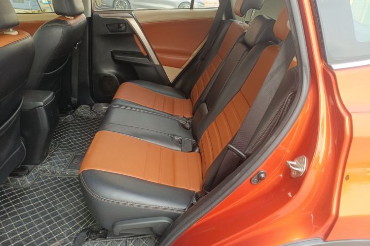 Used Toyota RAV4 2013 2.0L CVT Two-Wheel Drive Urban Edition Left Rear Seat