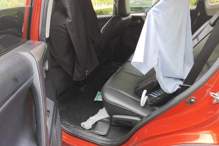 Used Toyota RAV4 2013 2.0L CVT Four-Wheel Drive New Edition Left Rear Seat