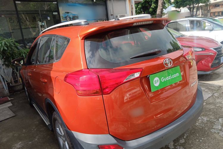 Used Toyota RAV4 2013 2.0L CVT Two-Wheel Drive Urban Edition Left Side