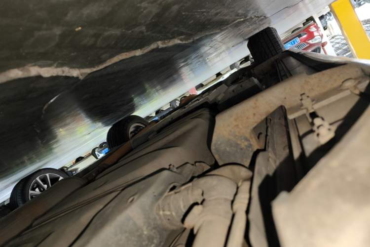 Used Toyota RAV4 2013 2.5L Automatic 4x4 Elite Edition Left Side Sill