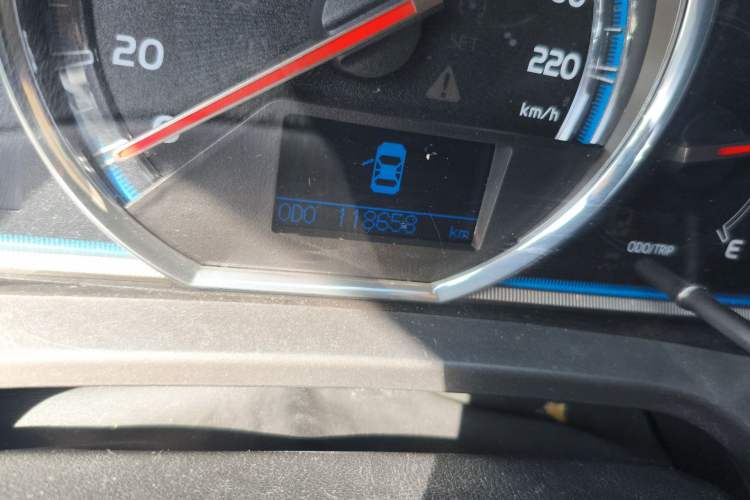 Used Toyota RAV4 2013 2.0L CVT Four-Wheel Drive New Edition Odometer Close Up