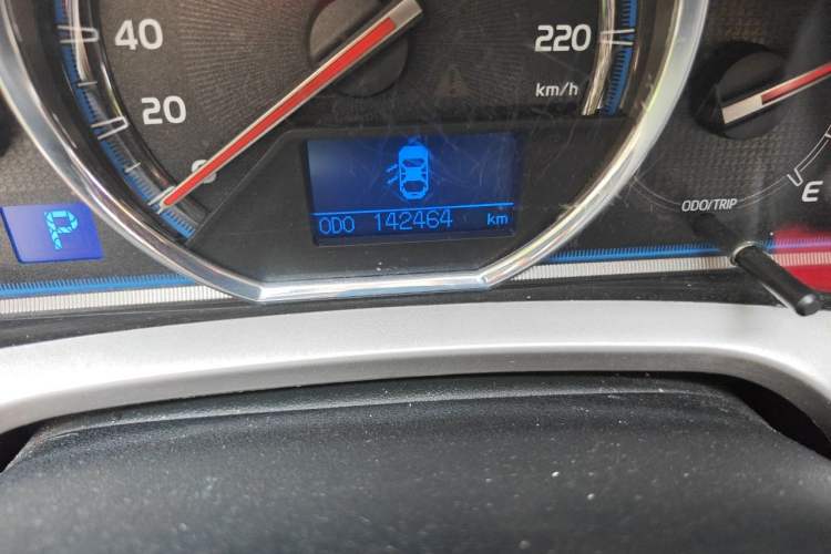 Used Toyota RAV4 2013 2.0L CVT Four-Wheel Drive New Edition Odometer Close Up