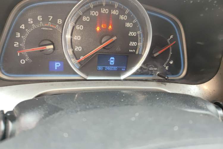 Used Toyota RAV4 2013 2.0L CVT Four-Wheel Drive New Edition Odometer Close Up