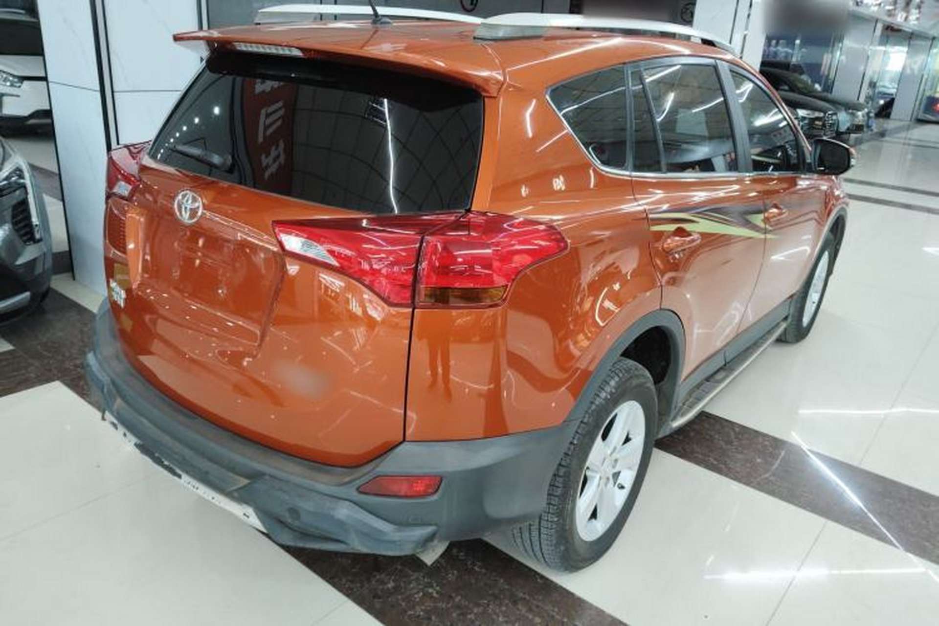 Used Toyota RAV4 2013 2.0L CVT Four-Wheel Drive Fashion Edition Rear Right 45 Deg