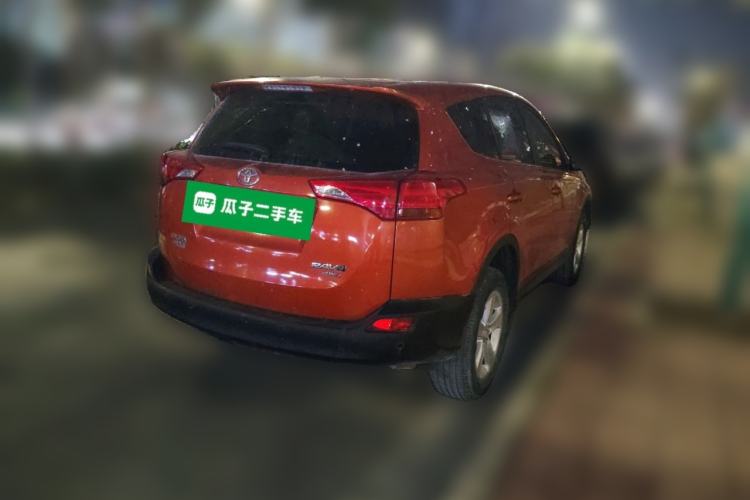Used Toyota RAV4 2013 2.0L CVT Four-Wheel Drive Fashion Edition Rear Right 45 Deg