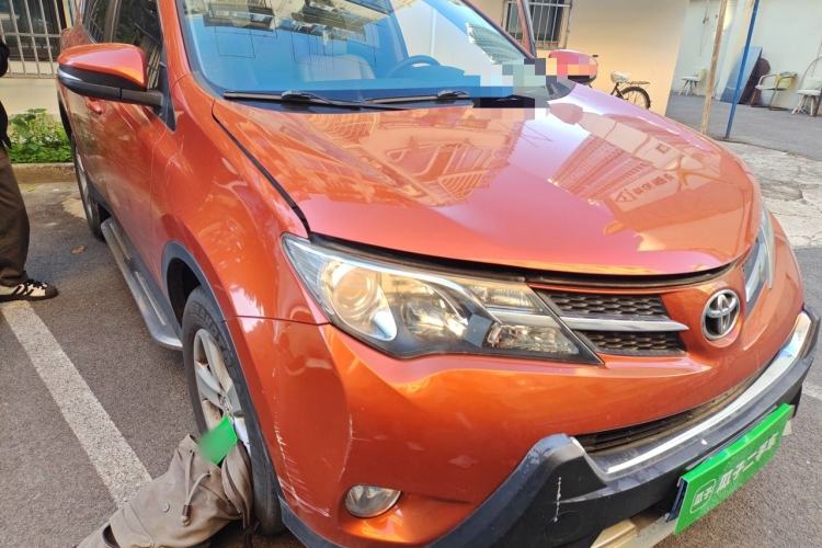 Used Toyota RAV4 2013 2.0L CVT Two-Wheel Drive Urban Edition Right Front Headlight