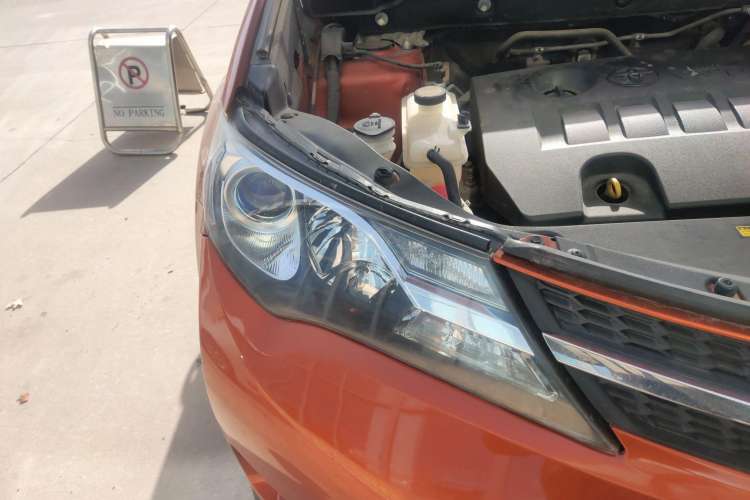 Used Toyota RAV4 2013 2.0L CVT Four-Wheel Drive Fashion Edition Right Front Headlight