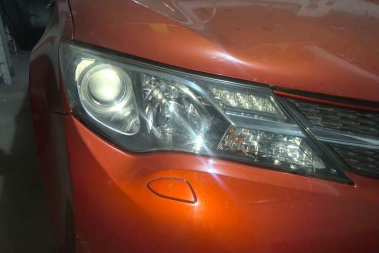 Used Toyota RAV4 2013 2.5L Automatic 4x4 Prestige Edition Right Front Headlight